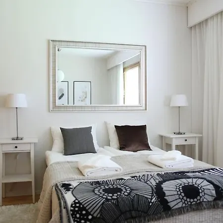 Private House Joki Near Center, River View, Free Onsite Parking, Wifi Semesterbostad *