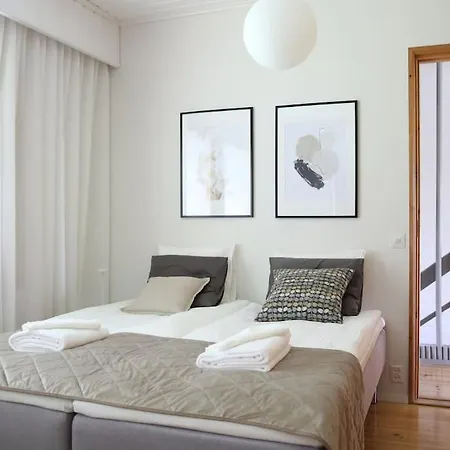 Semesterbostad Private House Joki Near Center, River View, Free Onsite Parking, Wifi Rovaniemi
